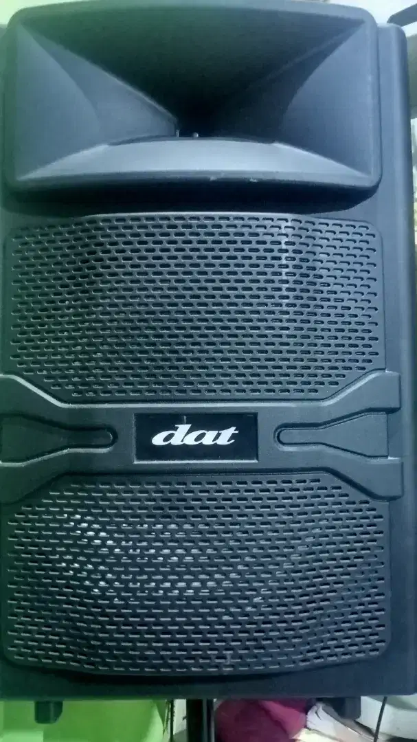 Speaker aktip dat. 12 inci aksesoris ada semua ada tripot