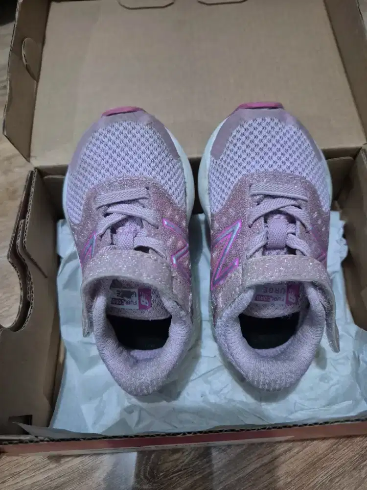 PRELOVED New Balance Ixurgog- Pink size uk eu 20