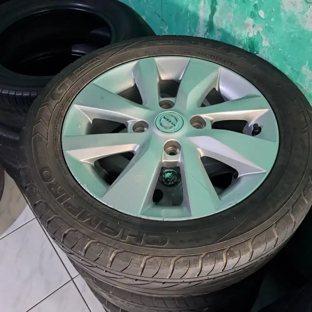 Oem livina ring 15 cocok buat nissan latio xenia avanza