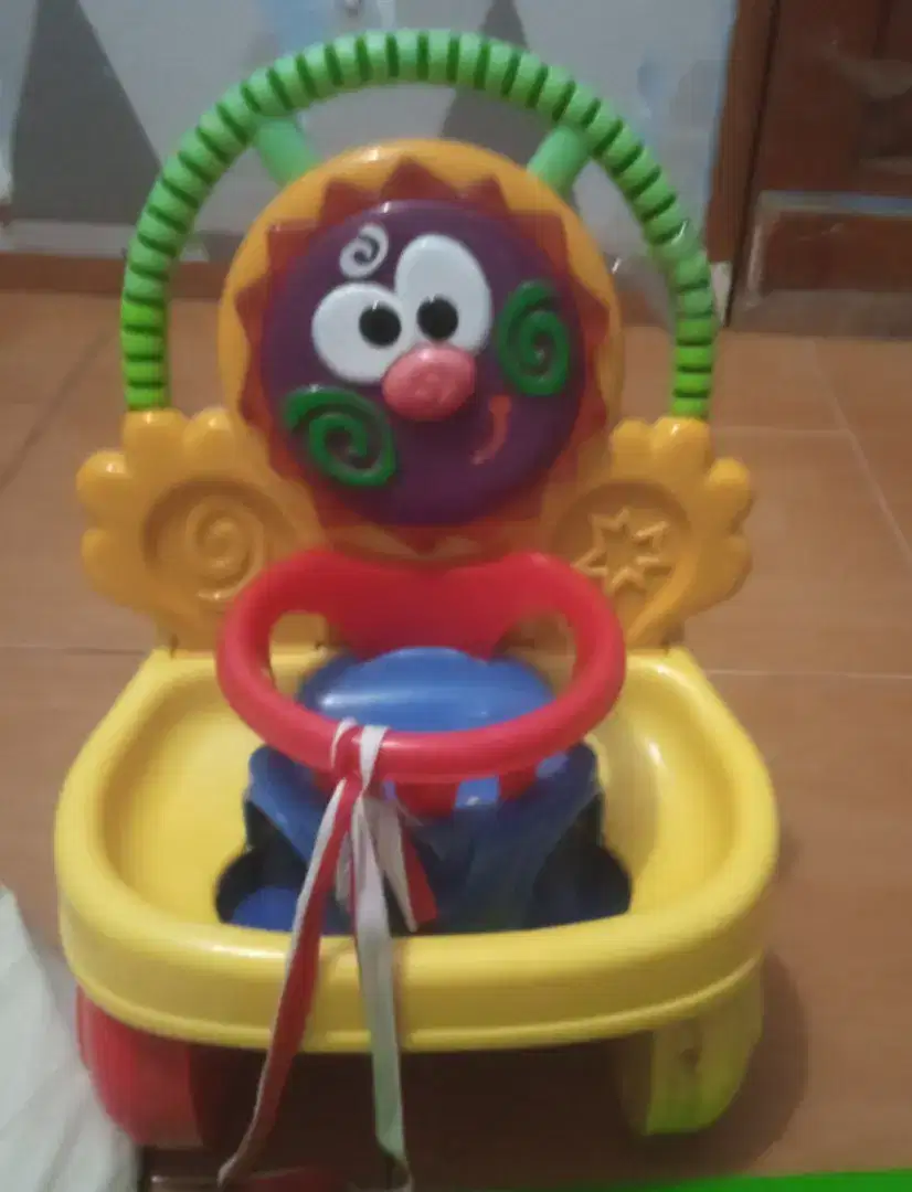 Baby bouncer fisher price preloved