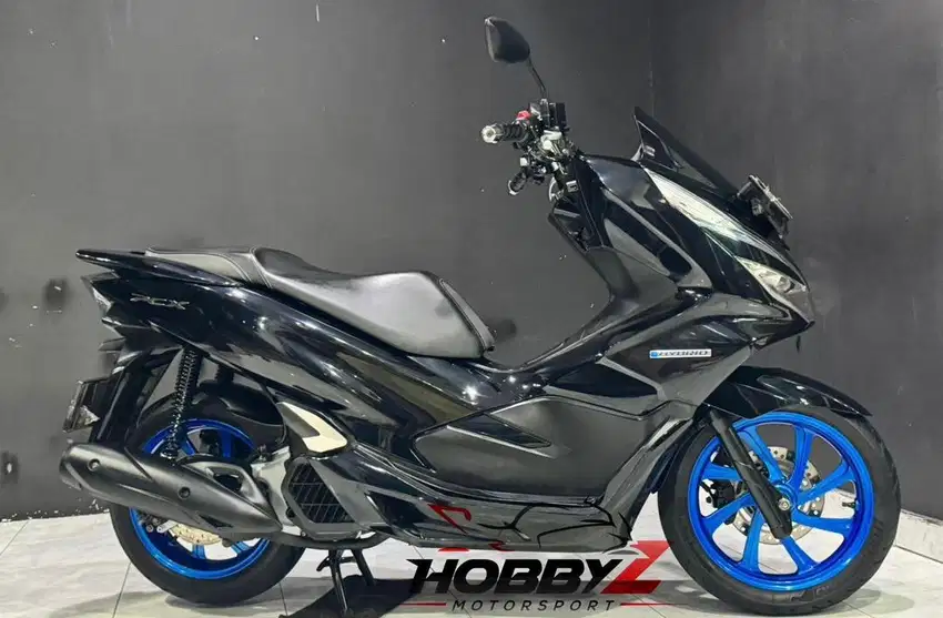 Honda pcx 150 abs hybird 2019 like new,km 5rb istimewa mewah