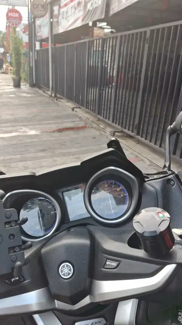 Yamaha TMAX DX Full paper
