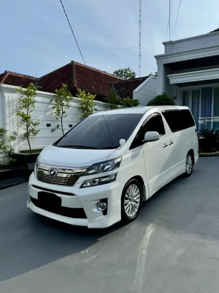 Toyota Vellfire ZG 2015