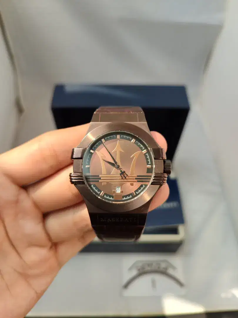 Jam Tangan Maserati Potenza Quartz R.885.110.8011