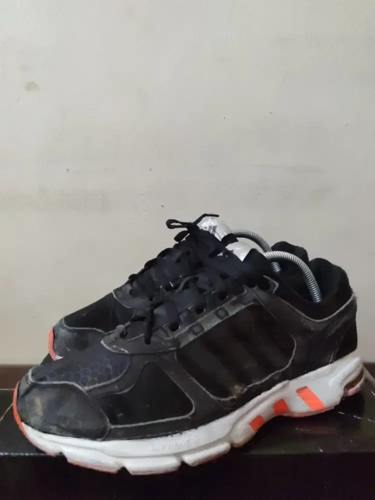 Sepatu Adidas equipmnet 10 CNY