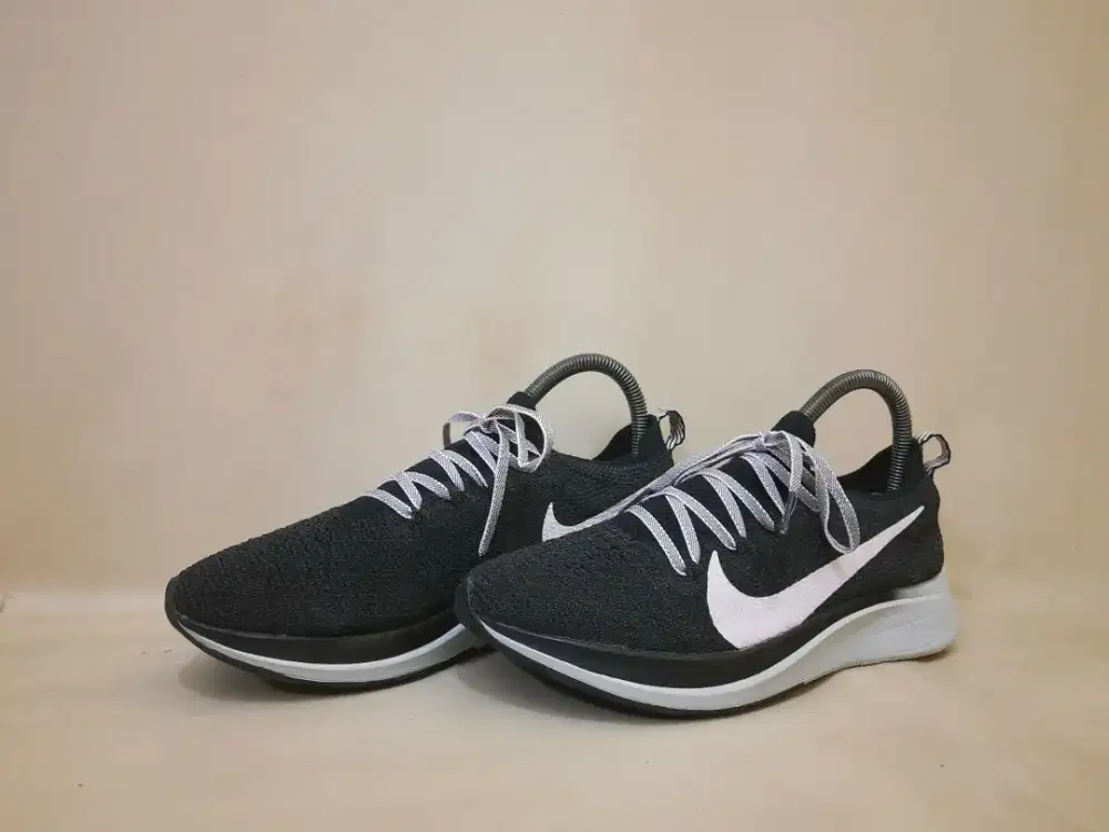Nike Zoom Fly Flyknit Women Original
Size 39 dan adidas new balance