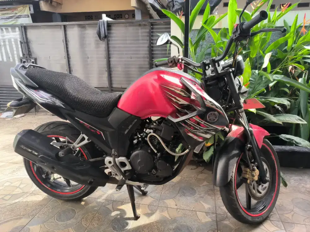 New Scorpio Z 2012 Merah Hitam