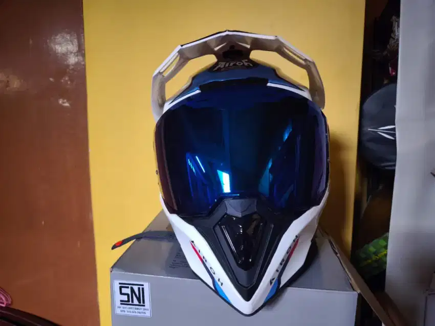 Helm Airoh Commander Factor