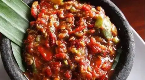 Dibutuhkan Karyawan untuk rumah makan