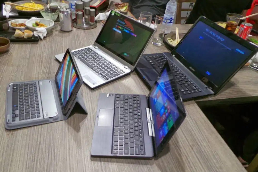 Menerima Jual dan Beli Laptop Gaming, 2in1 dengan harga cantik