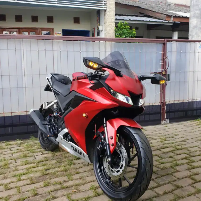 R15 V3 VVA Matte Red 2017–Nego haluss!
