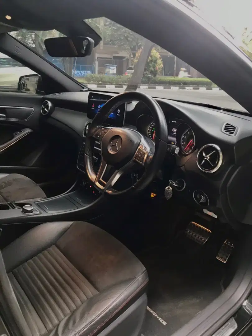 Mercedes-Benz CLA200 amg 2014 antik bandung