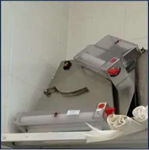 PIZZA DOUGH/ MESIN PEMBUAT PIZZA