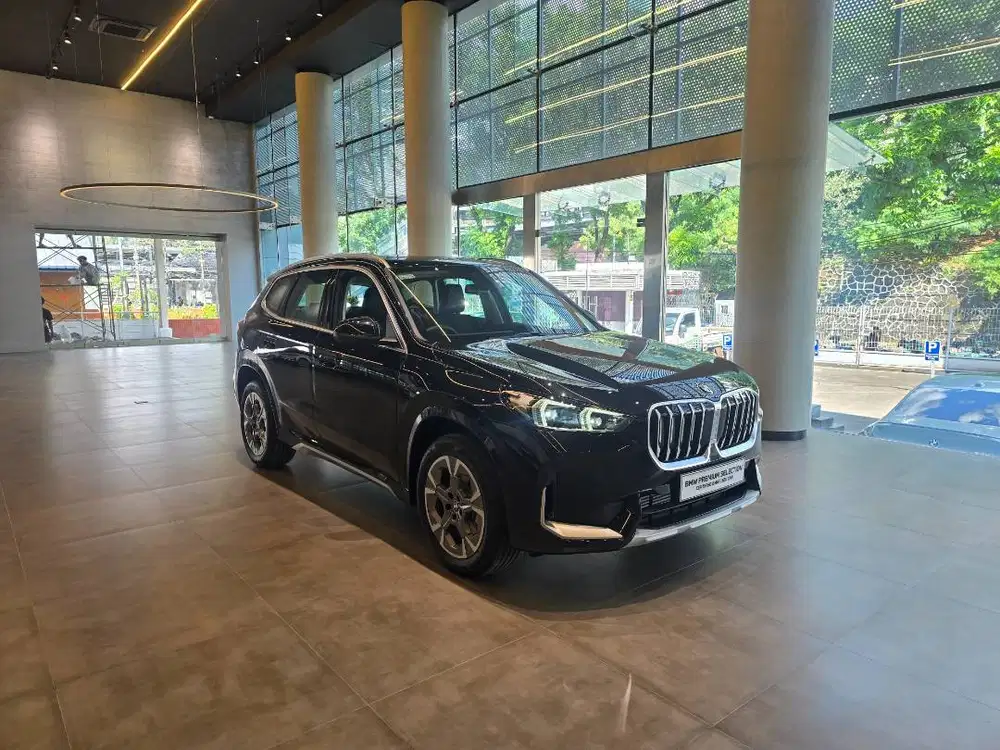 x1 sDrive18i 2025, Like NEW !!