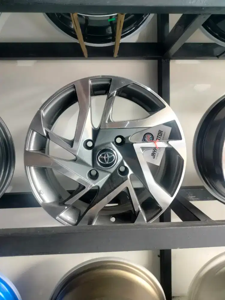 Velg grand veloz r15 4x114