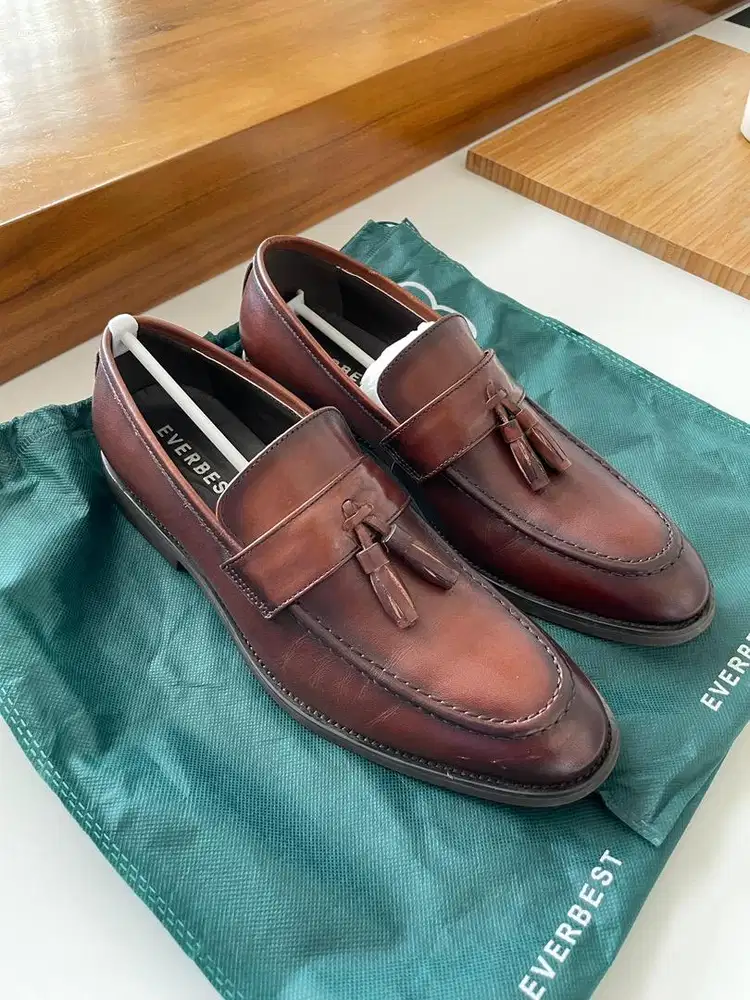 Dijual Cepat Sepatu Kulit Second Asli Everbest