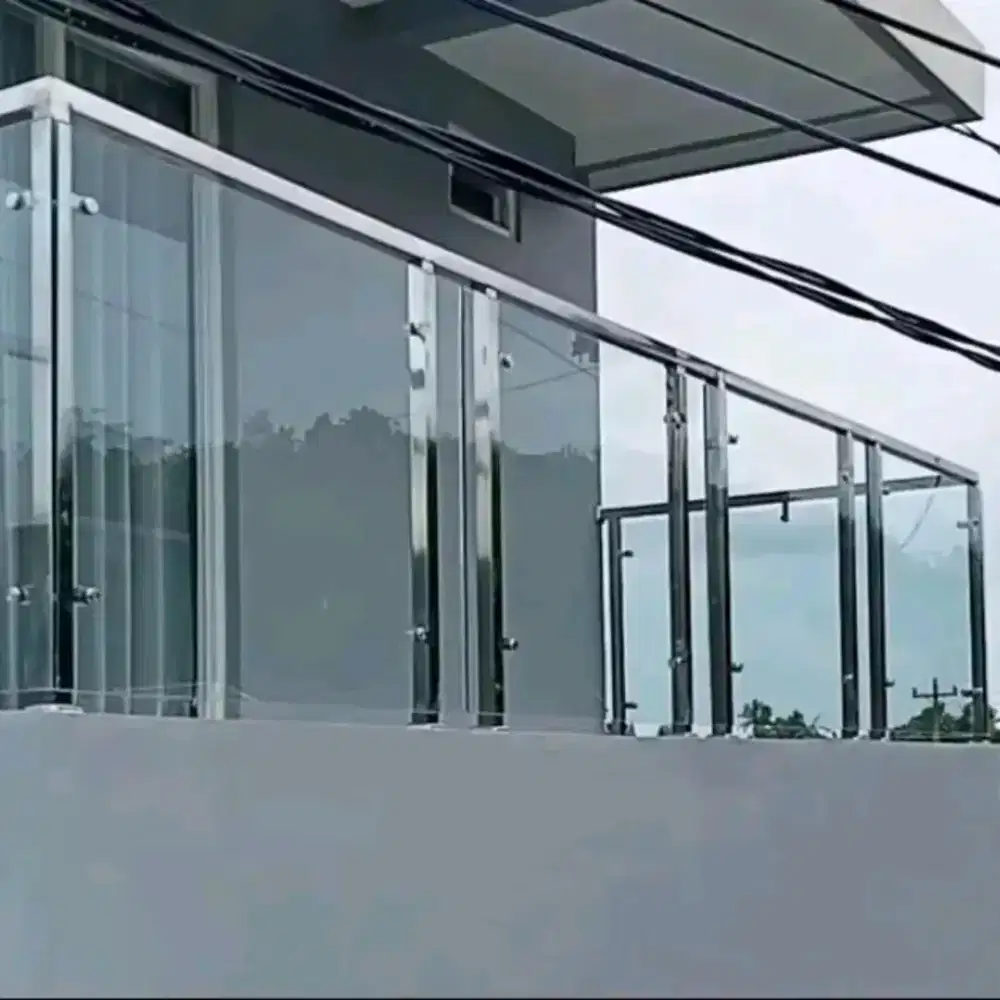 Relling balkon minimalis