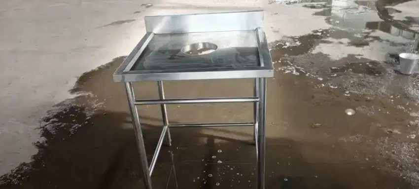 CHOP TABLE GARBAGE HOLE