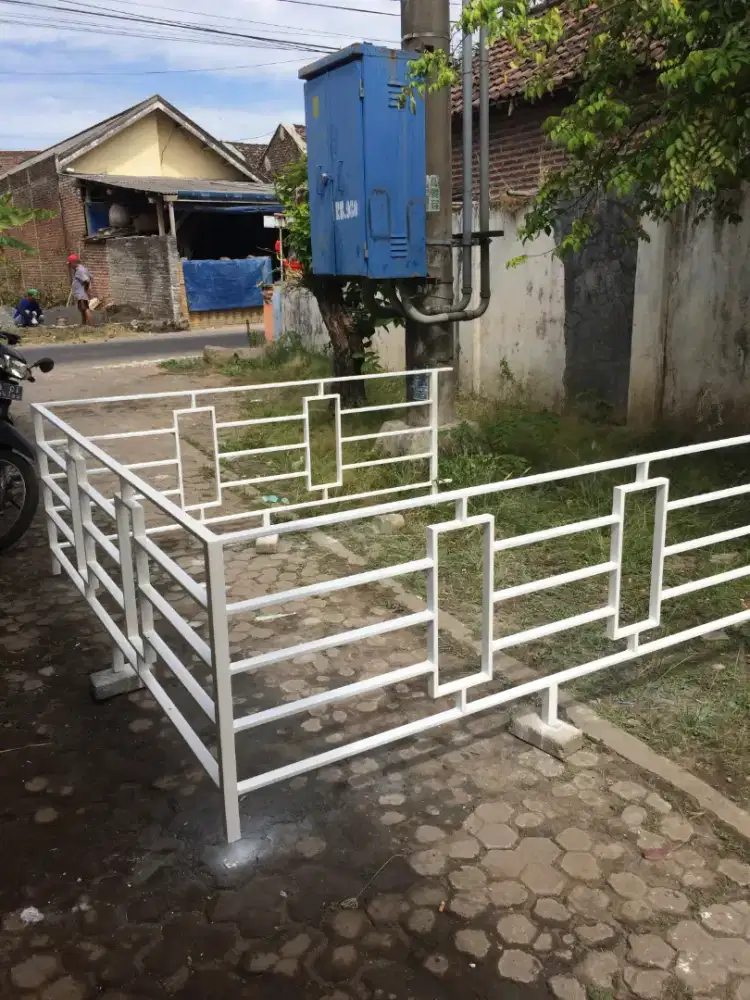 Pagar dan reling tangga