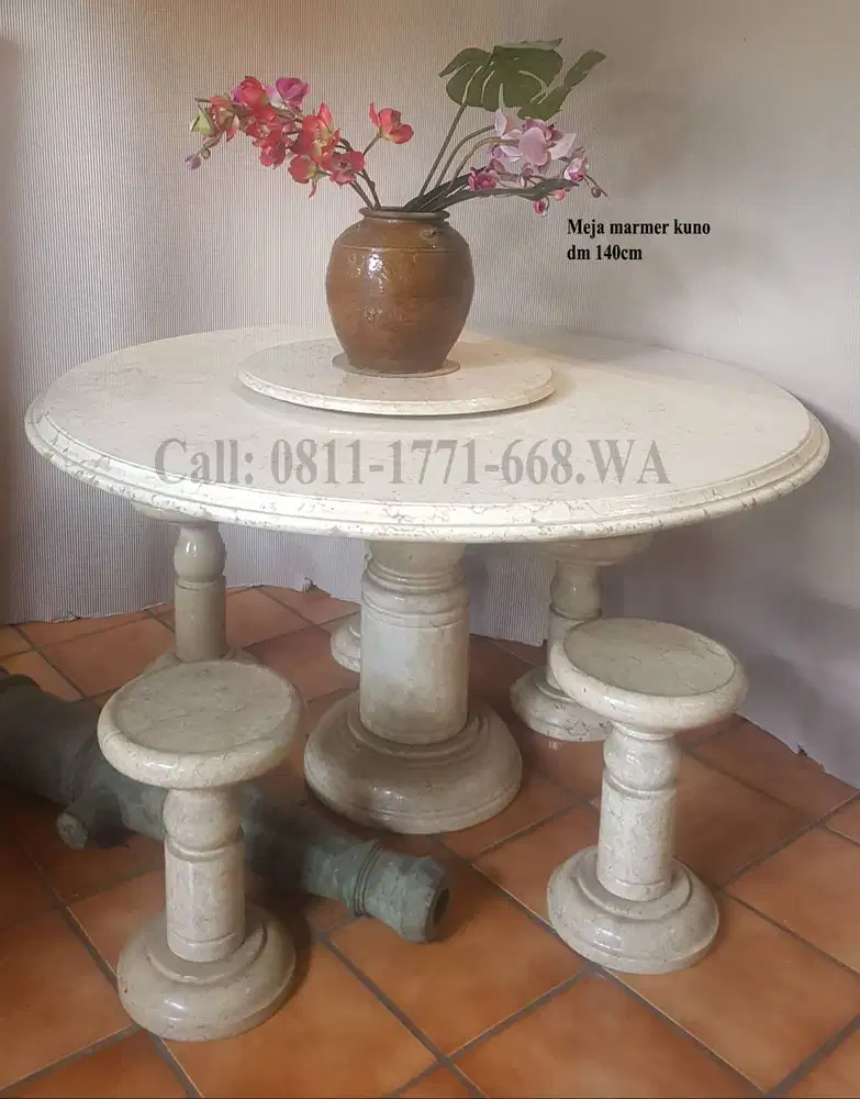 Meja marmer kuno diameter 140cm