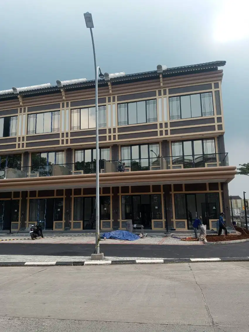 RUKO GREEN LAKE CITY KOREAN TOWN GANDENG 3 (TIGA) UNIT PLONG DISEWA