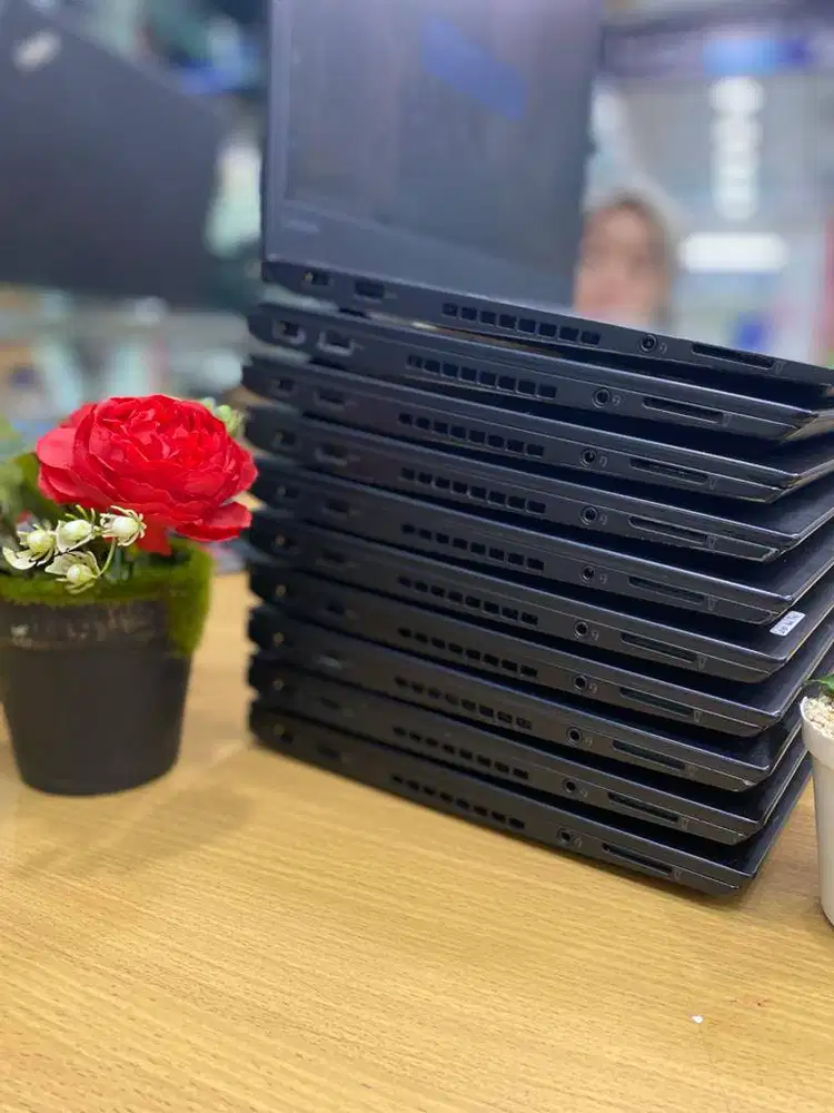 Laptop Murah Lenovo ThinkpadX390 Corei7 Gen8 Ram16/256Gb slim tipis /W