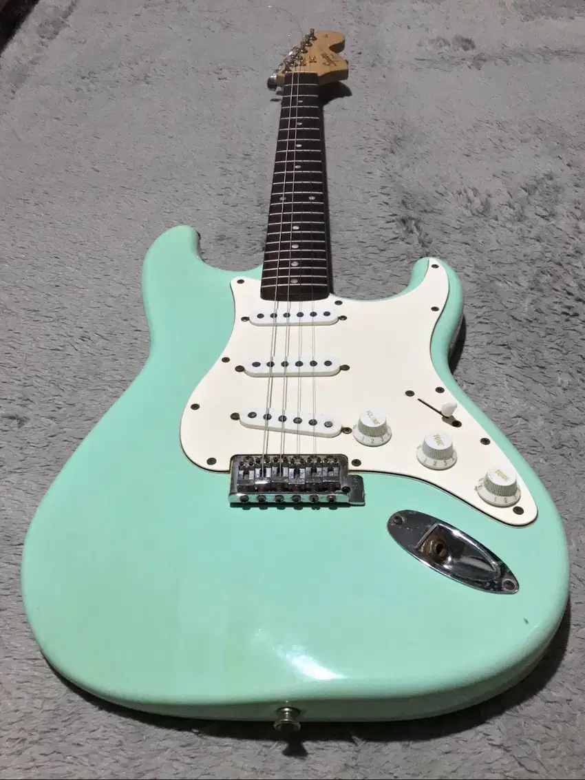 Full Set Squier Stratocaster Affinity Series & Blackstar ID Core 10 V2