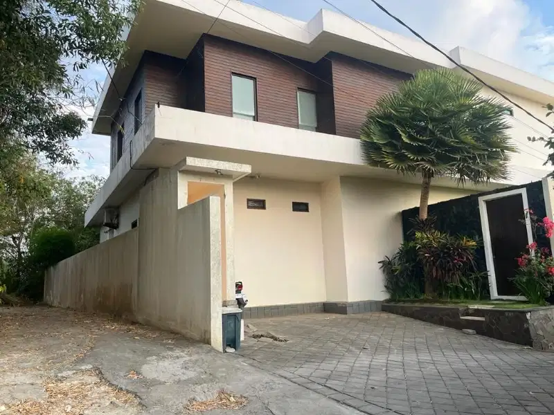 JUAL CEPAT VILLA siap huni Ungasan Kuta Selatan Badung BALI