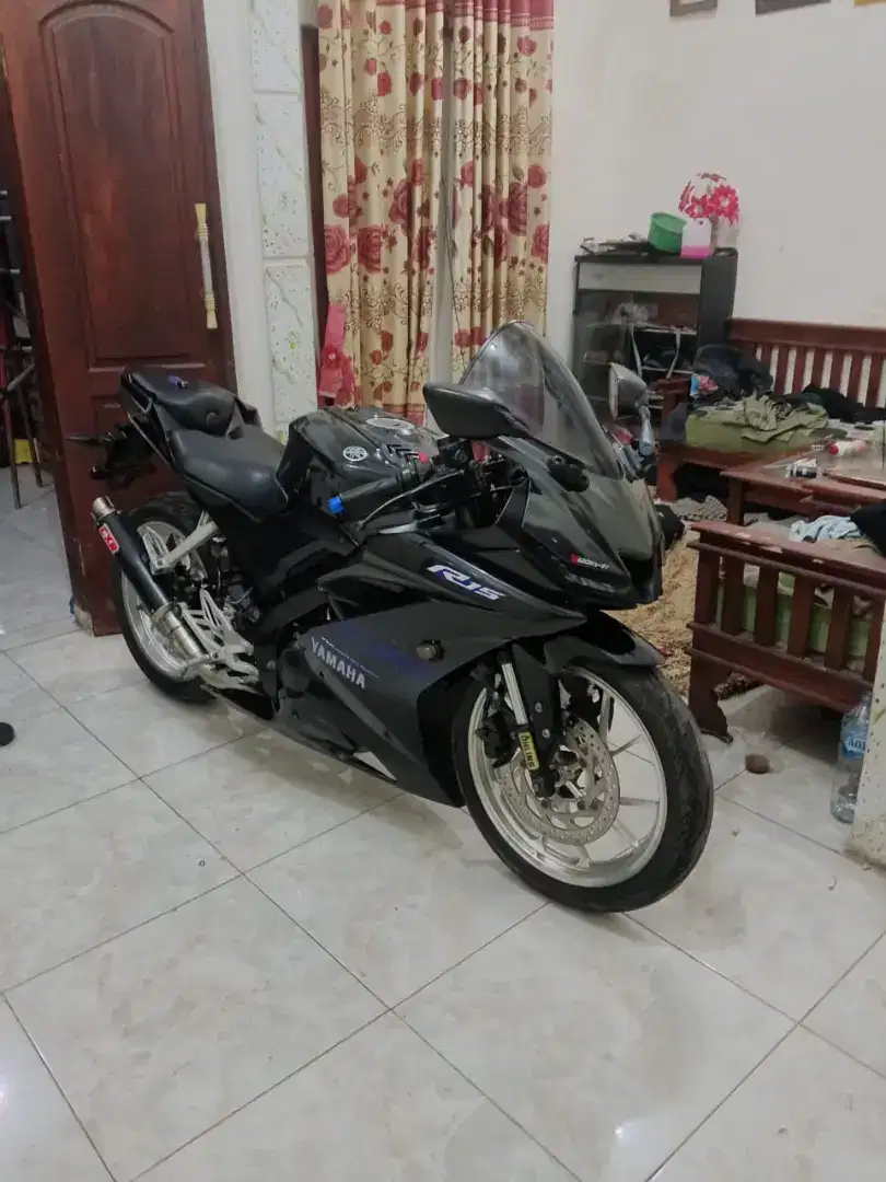 Yamaha R15 v3 modif tipis