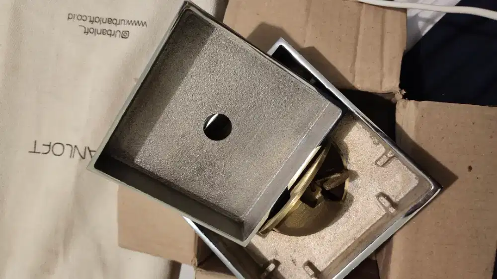 FD floor drain kotak stainless kuningan ada 2