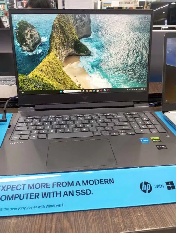 HP Victus 15-fa2716TX/Core i5-13420H/16GB/512GB SSD/RTX3050 4GB/15.6″