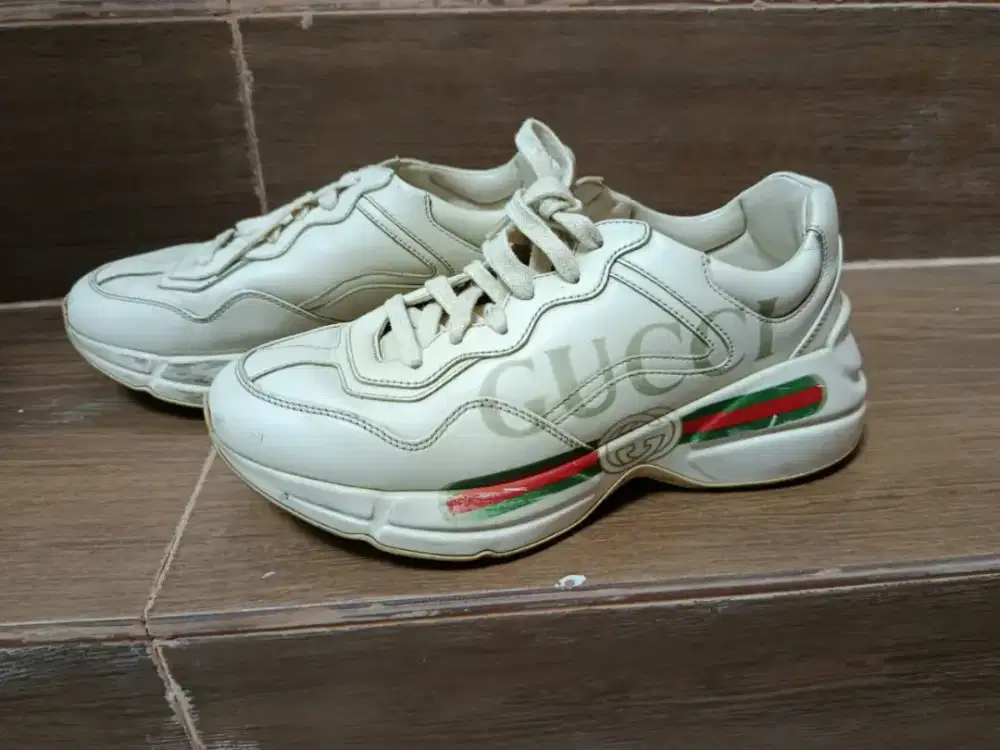 Sepatu sneaker Gucci 100% Authentic