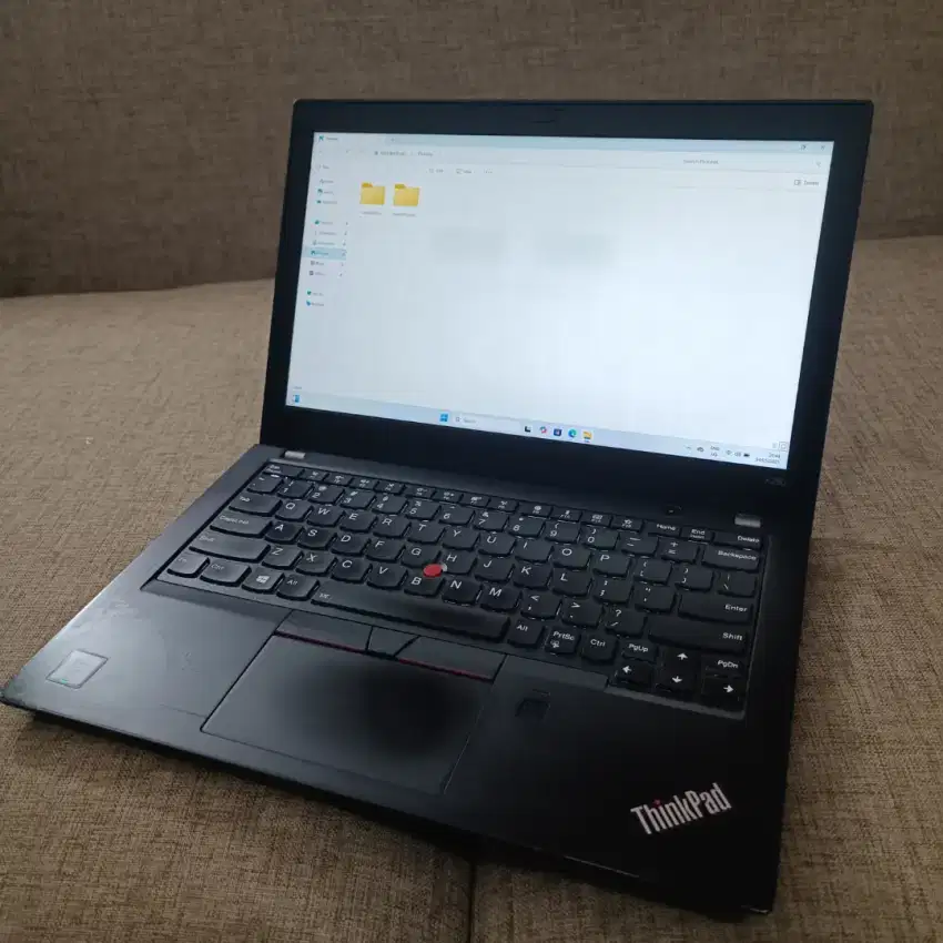 Minus Tipis Thinkpad X280 Touchscreen Core i5 gen 7 ram 8 ssd 256