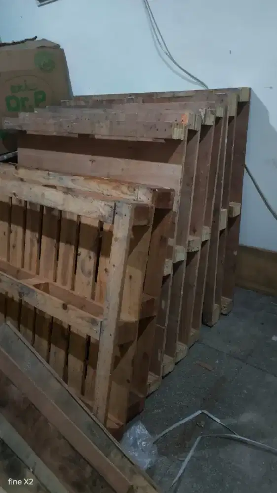 Di jual palet kayu