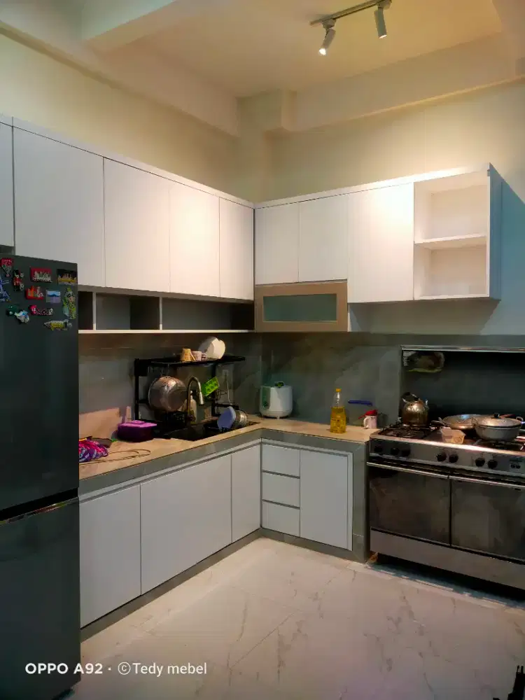 Kitchen set minimalis