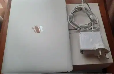 Apple MacBook Pro M2