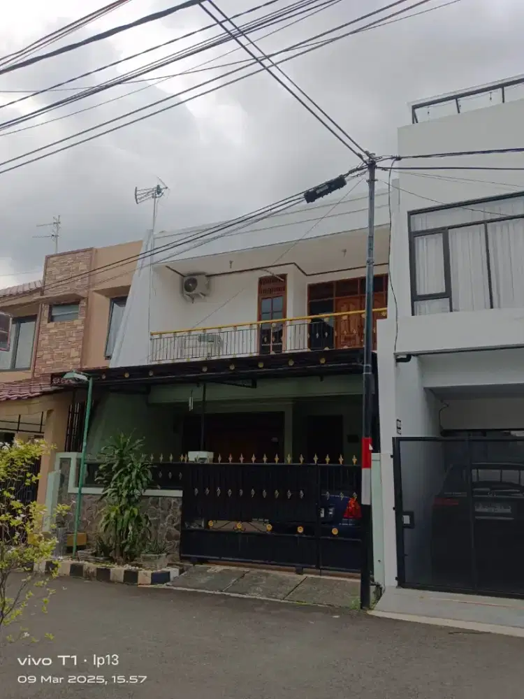 Disewakan Rumah Buaran Indah 1