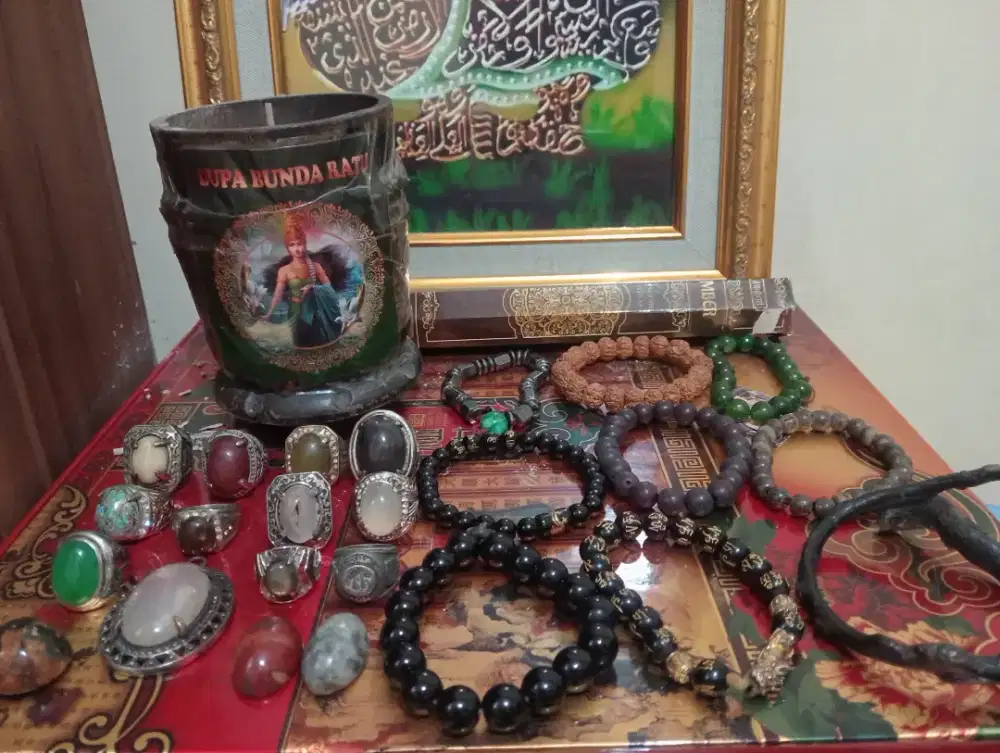 Koleksi batu cincin & gelang