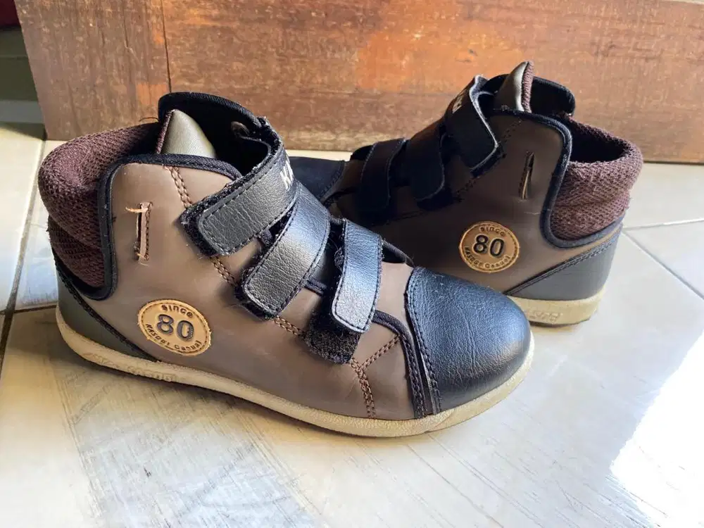Sepatu anak Kasogi Ukuran 35