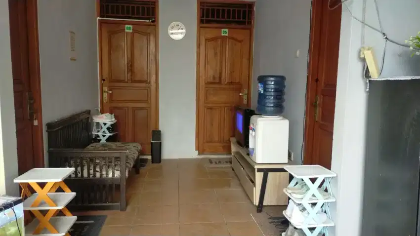 Kost khusus wanita lingkungan asri
