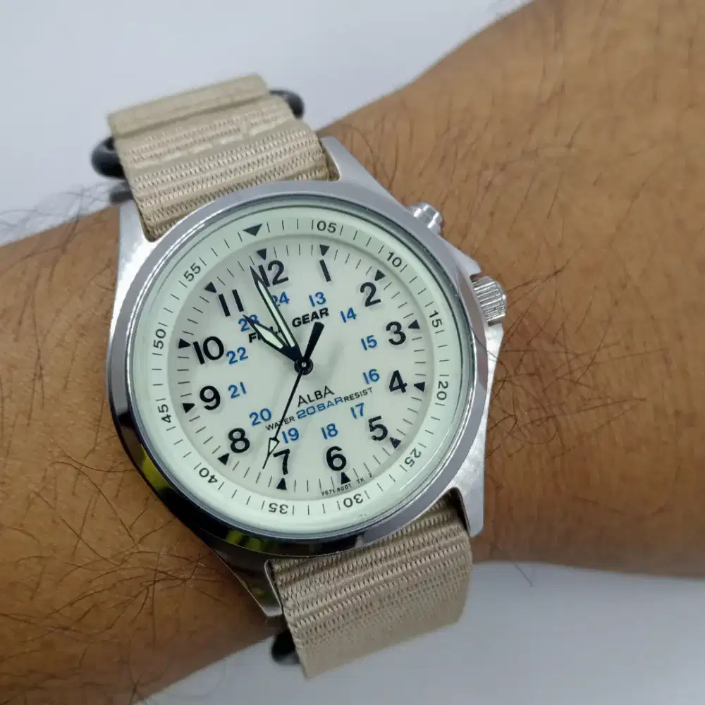 Jam tangan vintage Alba field gear military Illuminator
