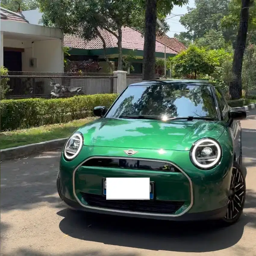 NEW MINI 3 DOOR ELECTRIC Ex Direksi (J01)
