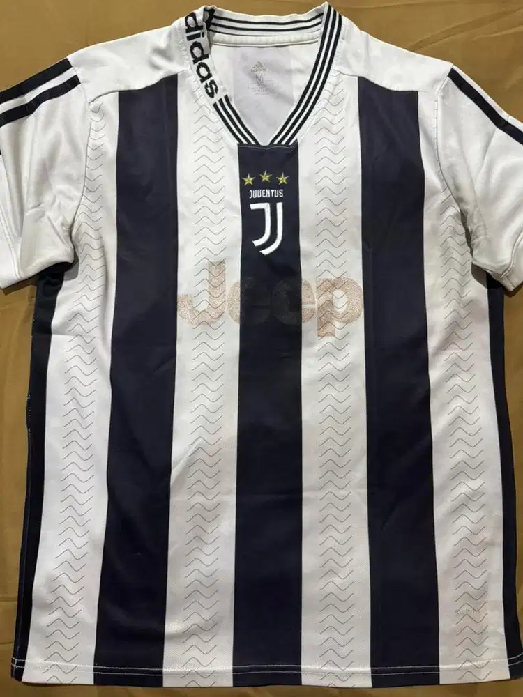Jersey bola pria
