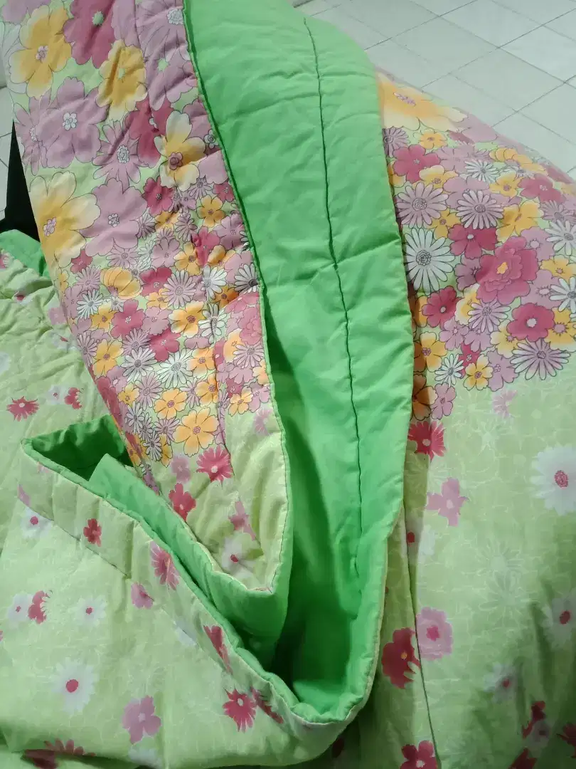 Badcover ukuran 180 x 200