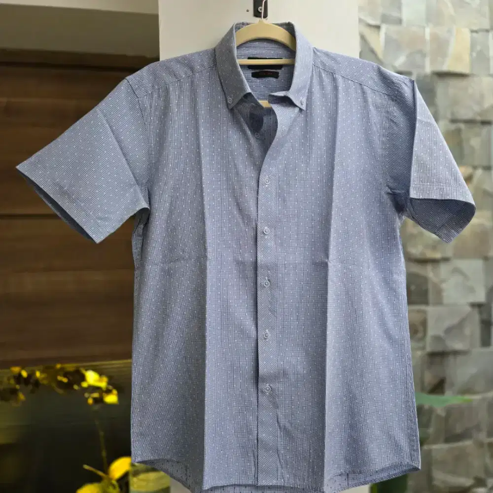 Kemeja lengan pendek Roberta LD 108 slimfit