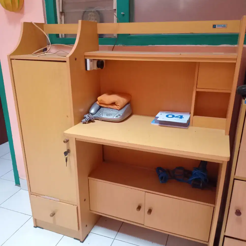 Rak Meja Belajar Anak