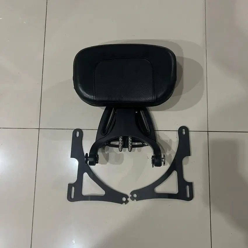 Sissy bar Back Rest driver passenger harley Davidson