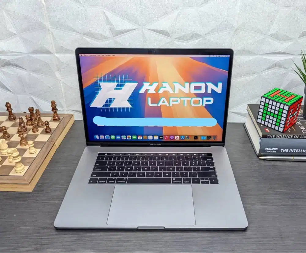 Macbook Pro 15 Touchbar (2016) [i7 | Radeon Pro | 16GB | 500GB]