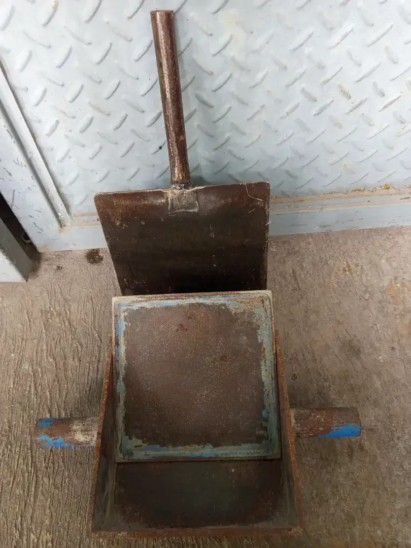 Cetakan paving/konblok UK 20*20