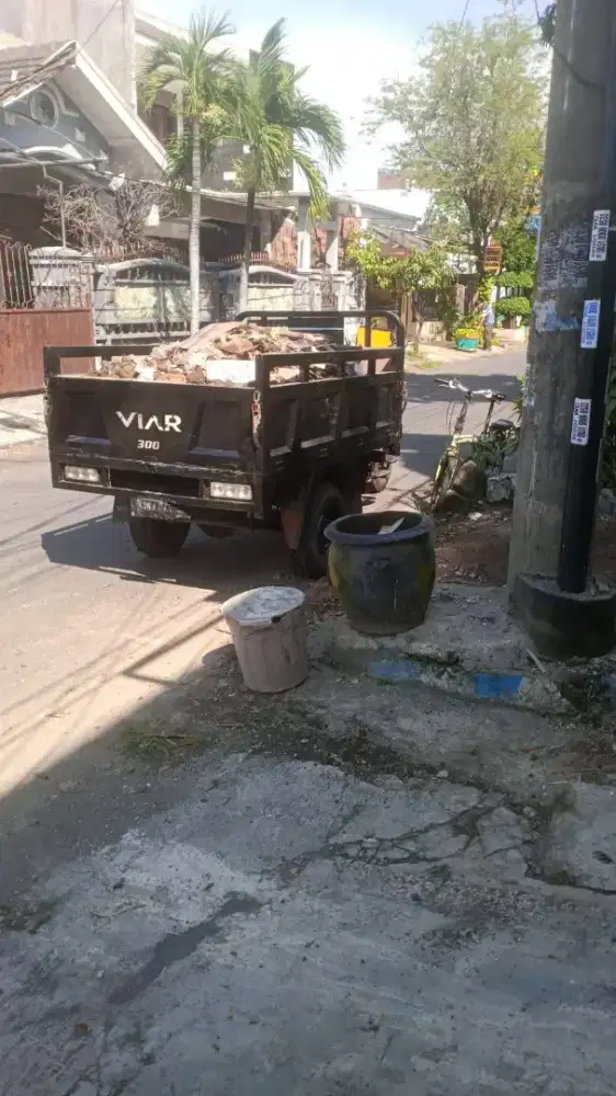 Buang gragal dan sampah proyeh